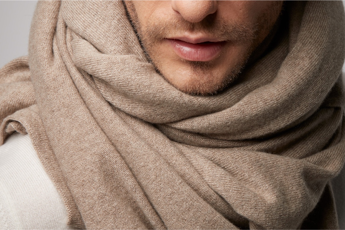 Sciarpa in cashmere color cammello